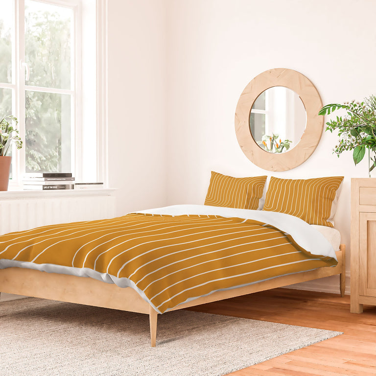 MINIMAL LINE CURVATURE GOLD DUVET / COMFORTER