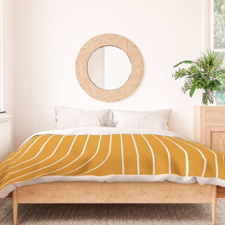 MINIMAL LINE CURVATURE GOLD DUVET / COMFORTER