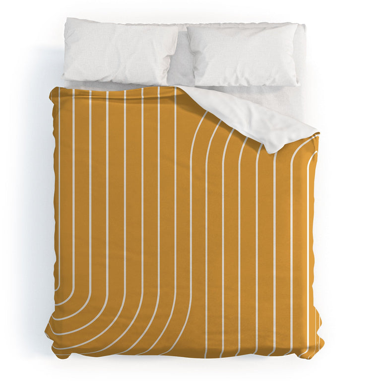 MINIMAL LINE CURVATURE GOLD DUVET / COMFORTER