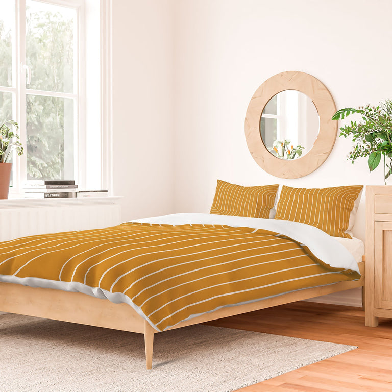 MINIMAL LINE CURVATURE GOLD DUVET / COMFORTER