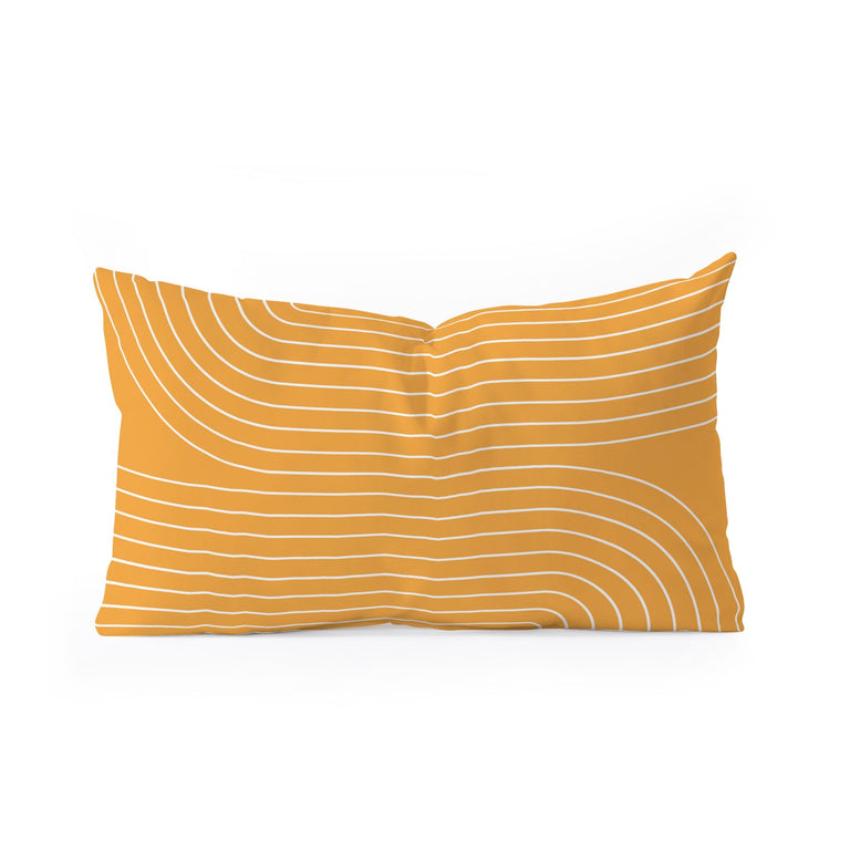 MINIMAL LINE CURVATURE GOLD THROW PILLOW