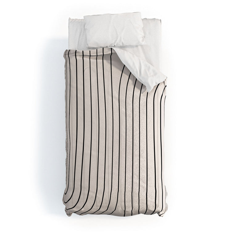 MINIMAL LINE CURVATURE WHITE DUVET / COMFORTER