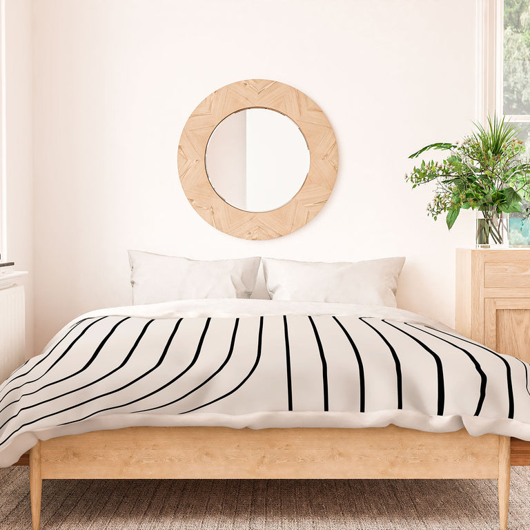 MINIMAL LINE CURVATURE WHITE DUVET / COMFORTER