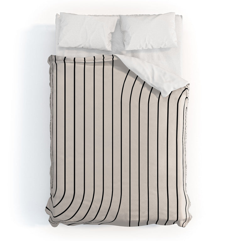 MINIMAL LINE CURVATURE WHITE DUVET / COMFORTER