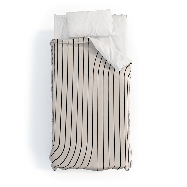 MINIMAL LINE CURVATURE WHITE DUVET / COMFORTER