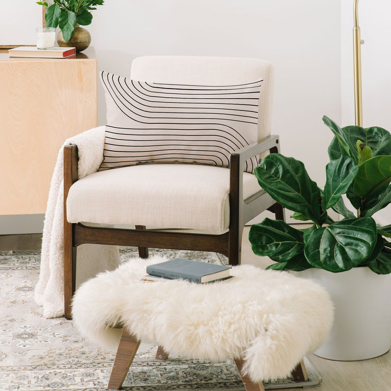 MINIMAL LINE CURVATURE WHITE THROW PILLOW