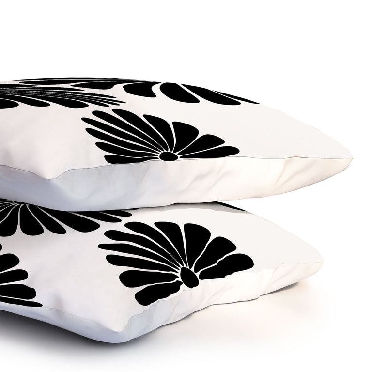RETRO DAISY I PILLOW SHAMS
