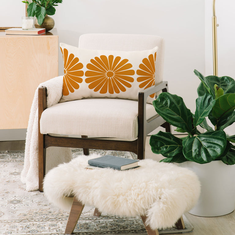 RETRO DAISY V  OBLONG THROW PILLOW 26" x 16"