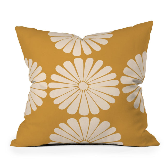 RETRO DAISY XIX OUTDOOR THROW PILLOW 16" x 16"