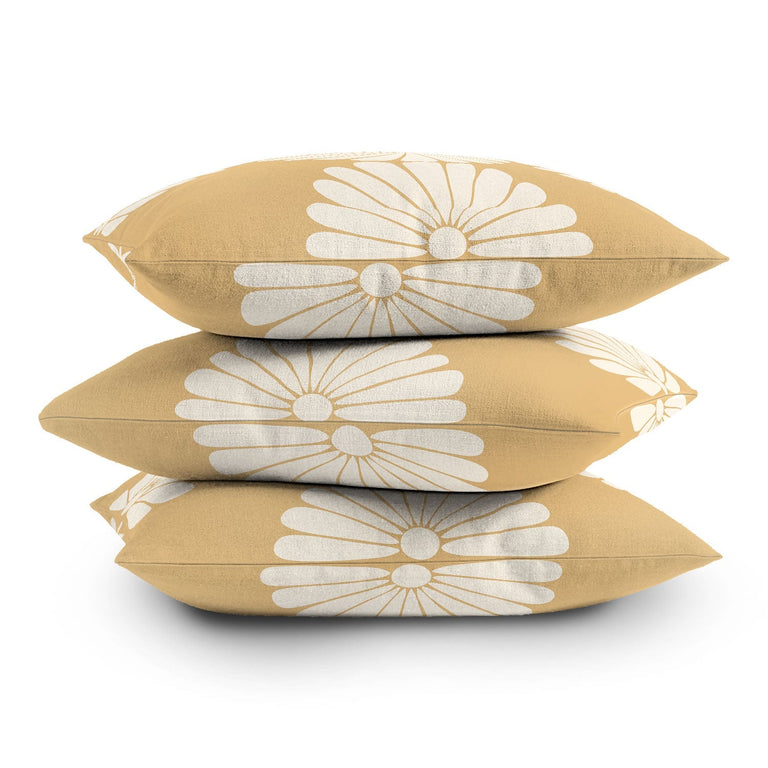 RETRO DAISY XXIV  OUTDOOR THROW PILLOW 20" x 20"