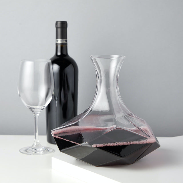 FACETED CRYSTAL WINE DECANTER | COCKTAIL