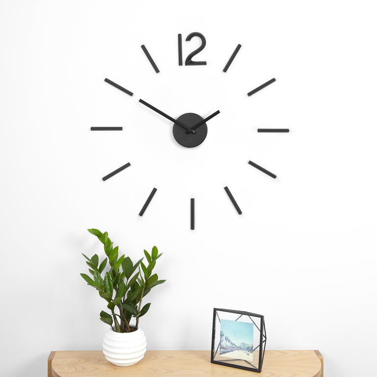 BLINK CLOCK