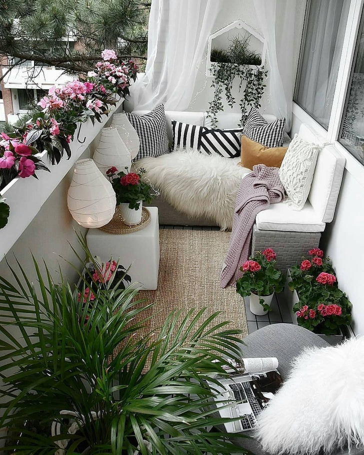 Cozy Balcony Ideas and Decor Inspiration
