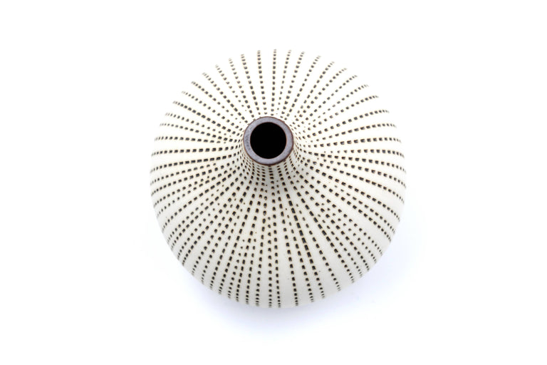 PORCELAIN CONGO BUD VASE  •  L