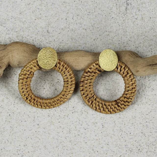 BISCAYNE POST EARRING WITH RATTAN HOOP | JEWELRY