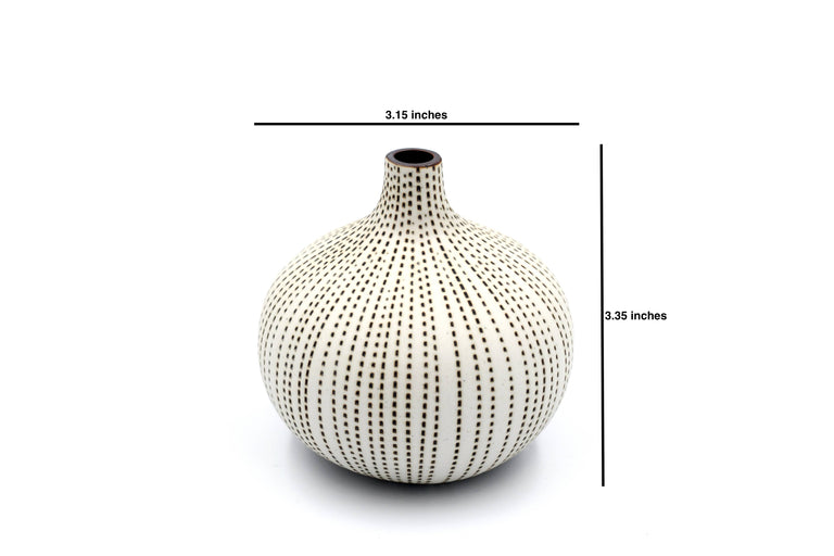 PORCELAIN CONGO BUD VASE  •  L