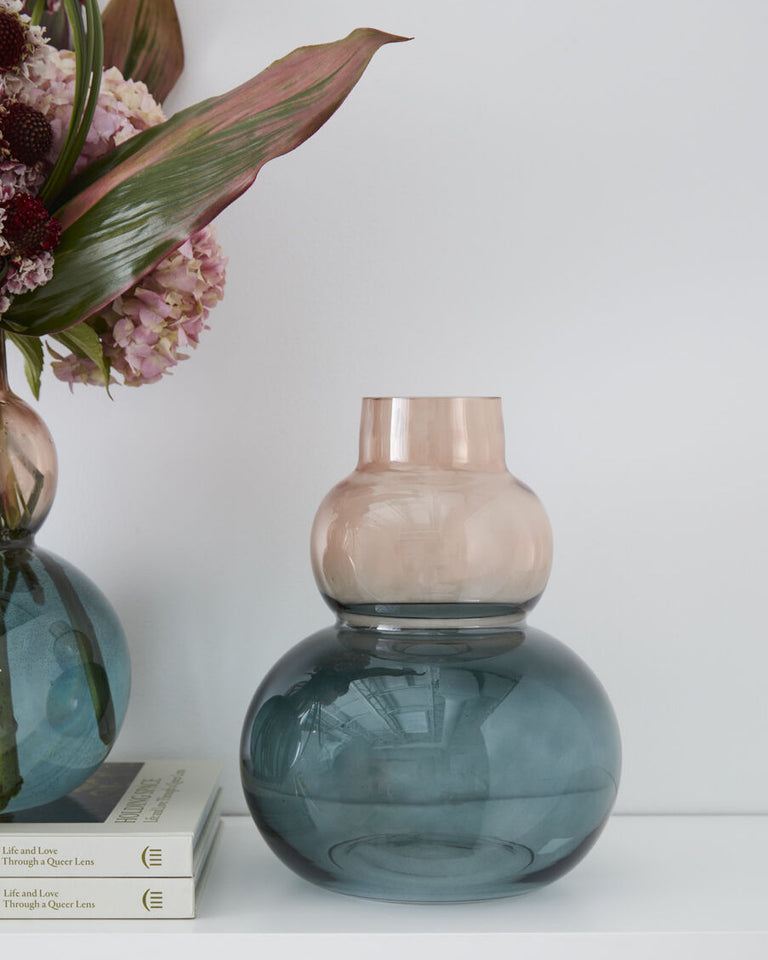 TWILIGHT OMBRE GLASS VASE