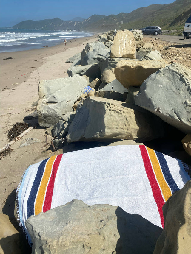VINTAGE CAMP THROW BLANKET | MODERN MEXICAN TEXTILES