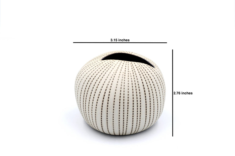 PORCELAIN PEBBLE BUD VASE  •  L