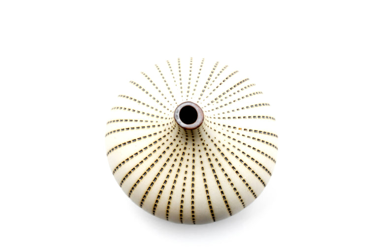 PORCELAIN CONGO BUD VASE  •  S