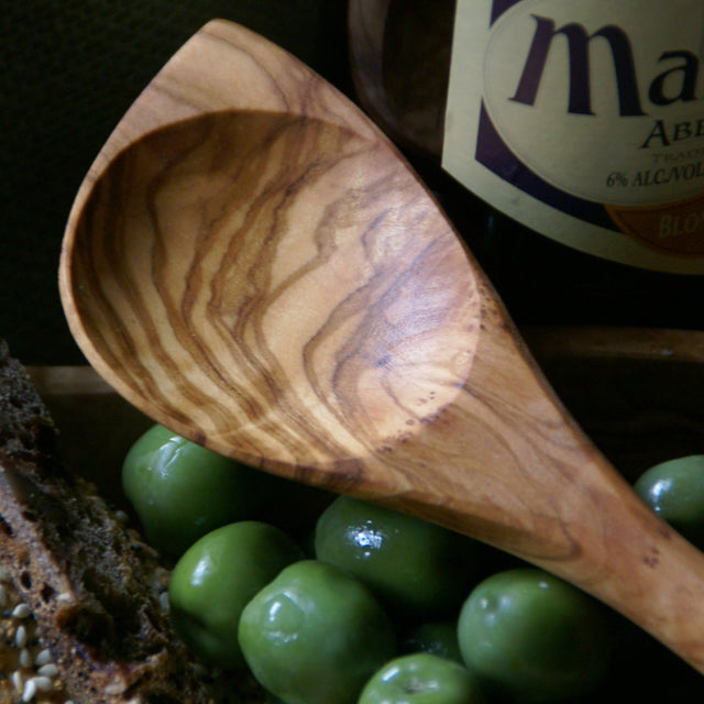 OLIVE WOOD POINTED BAKING SPOON | GADGETS & TOOLS