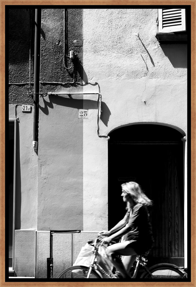 2123 by Sam Delaisse