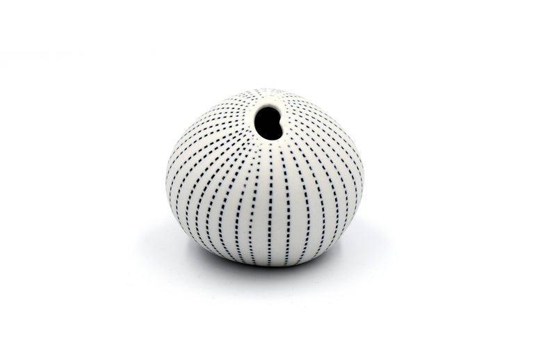 PORCELAIN PEBBLE BUD VASE  •  L