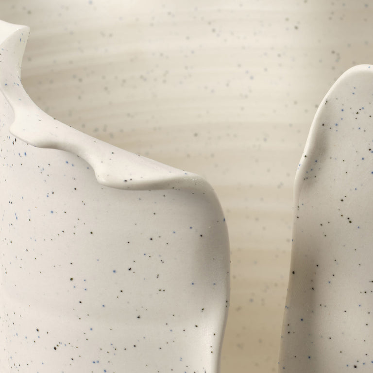 FLOUNCE VASE