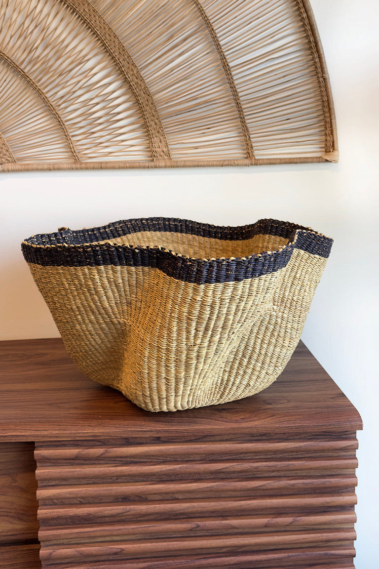 Black-Trimmed Wave | BASKETS