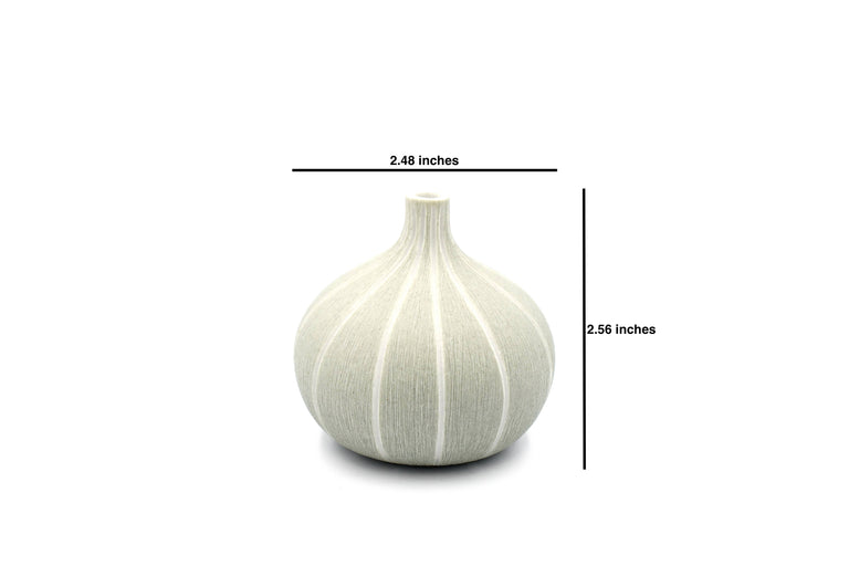 PORCELAIN CONGO BUD VASE  •  S