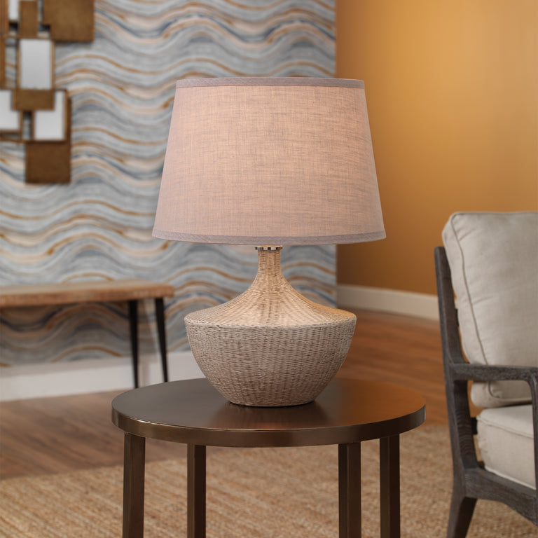 BASKETWEAVE TABLE LAMP