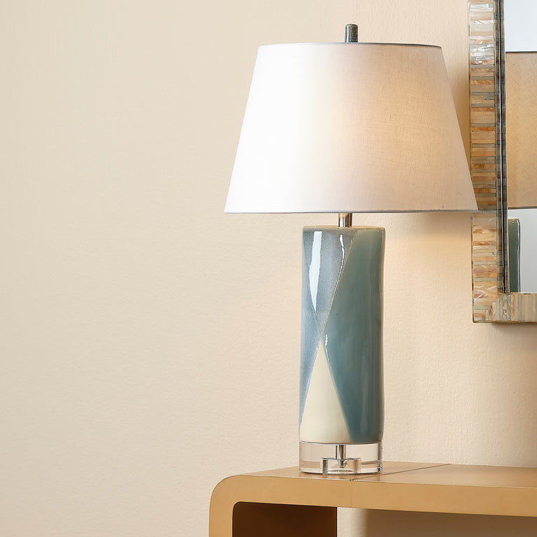 DIAMOND TABLE LAMP