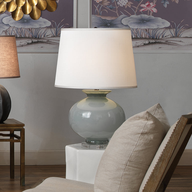 HEIRLOOM TABLE LAMP