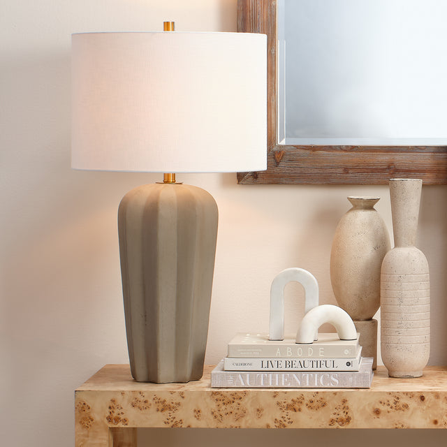 REGAL TABLE LAMP