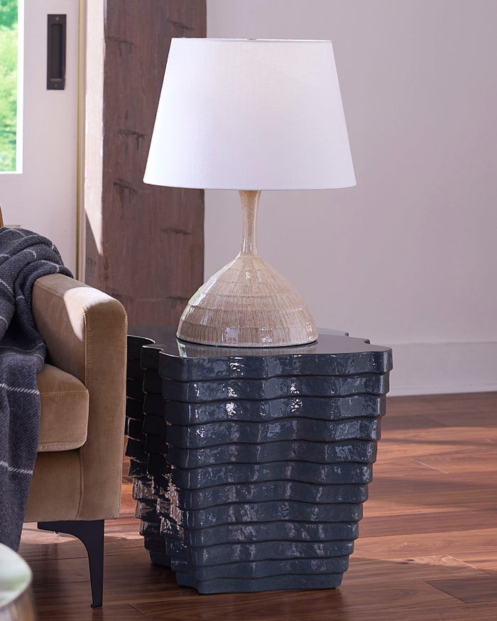 TRUMPET TABLE LAMP, CERAMIC