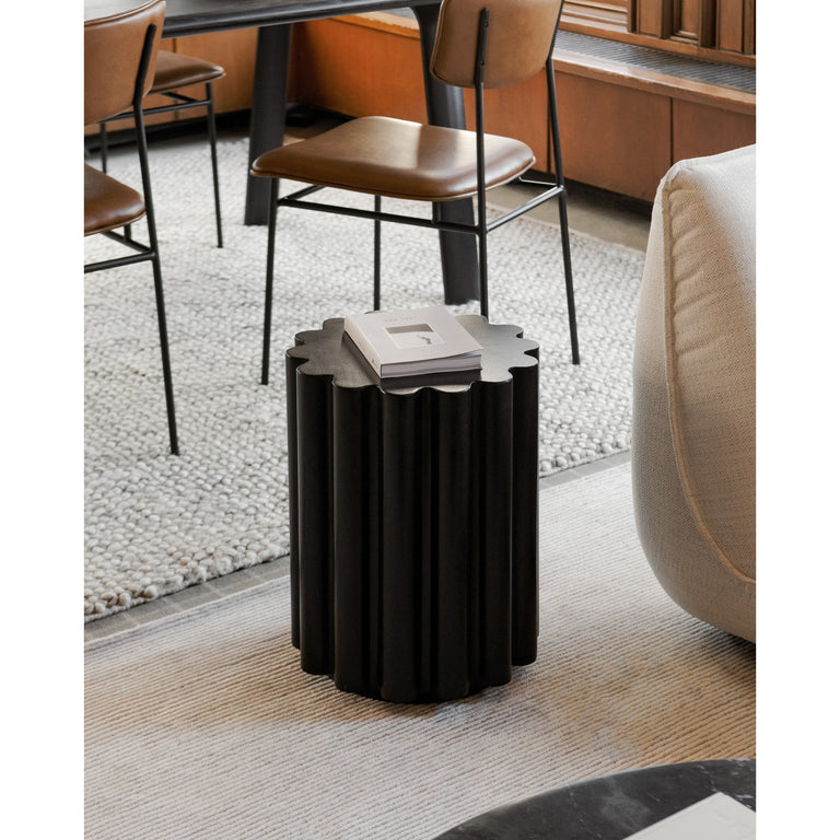 TAFFY ACCENT TABLE BLACK
