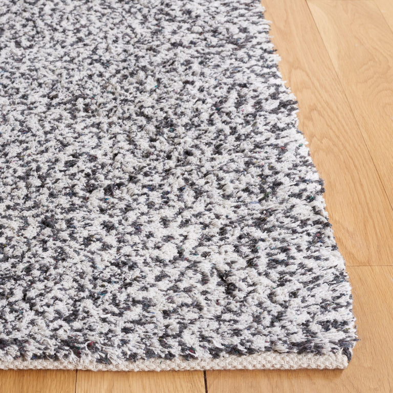 ROINE | RUGS