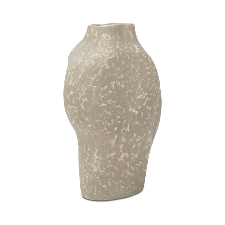 LINDI 10 IN VESSEL