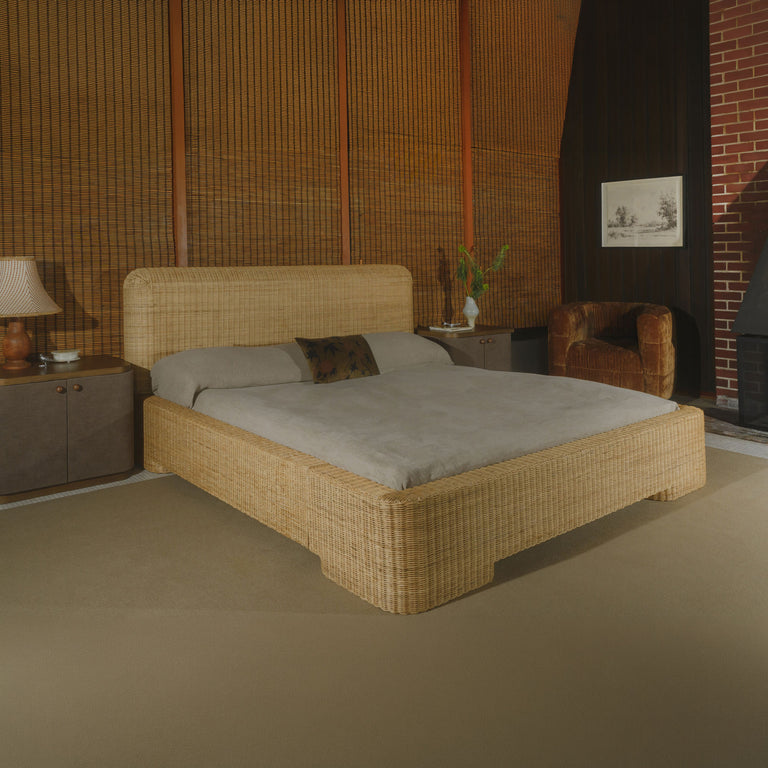 CLAUDIA KING BED NATURAL