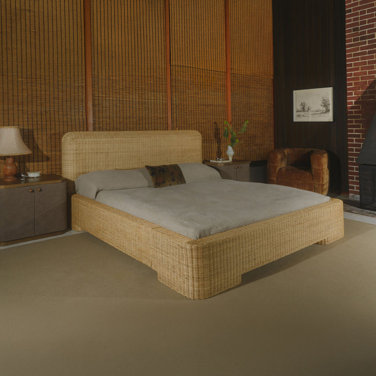 CLAUDIA KING BED NATURAL