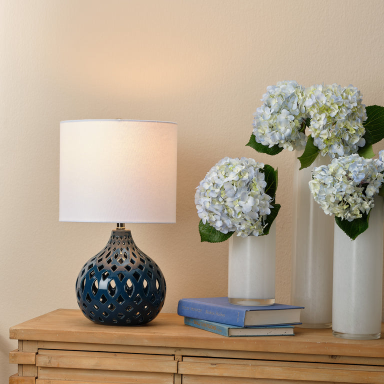 FRETWORK TABLE LAMP