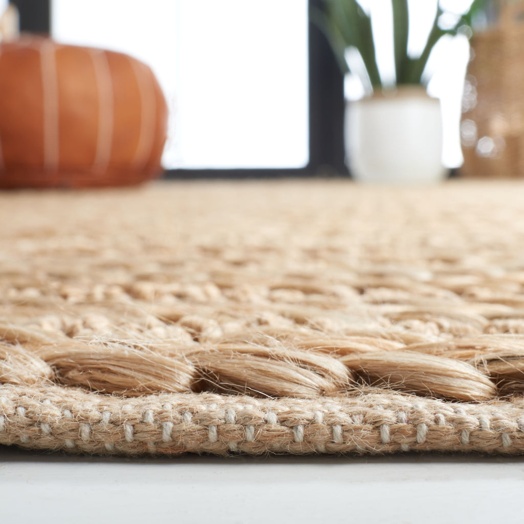 AAMER HAND WOVEN RUG | STAG & MANOR