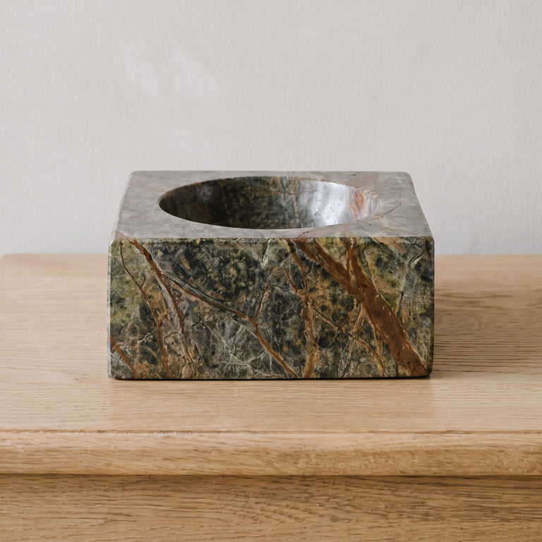 APOLLO MARBLE CATCHALL PANTHER STONE