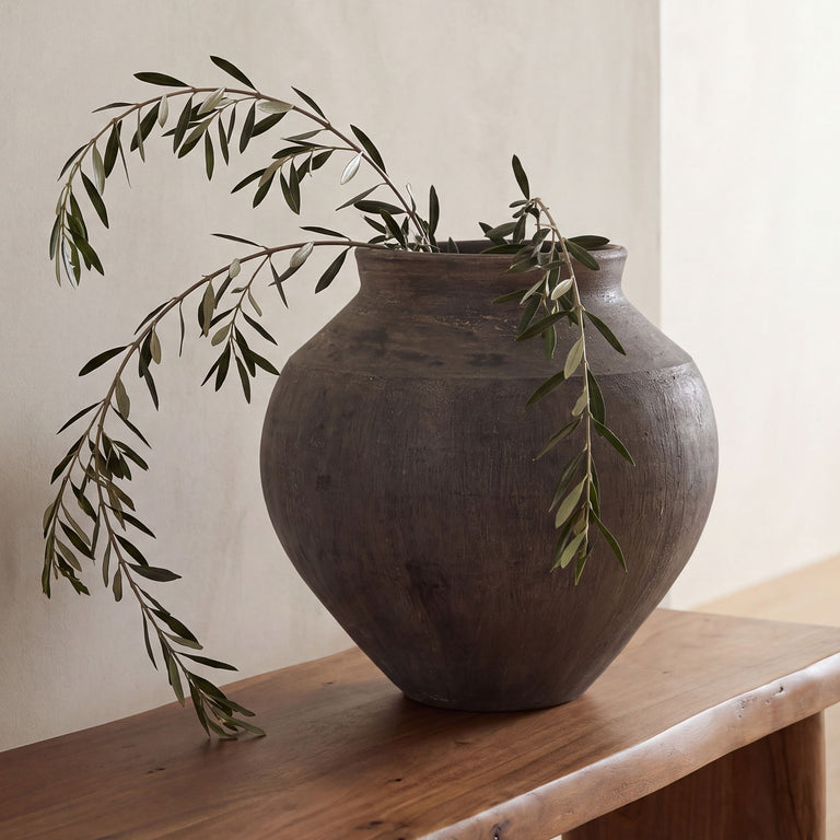 MIKA CLAY POT