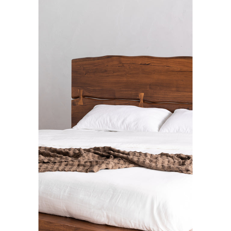 MADAGASCAR KING PLATFORM BED BROWN