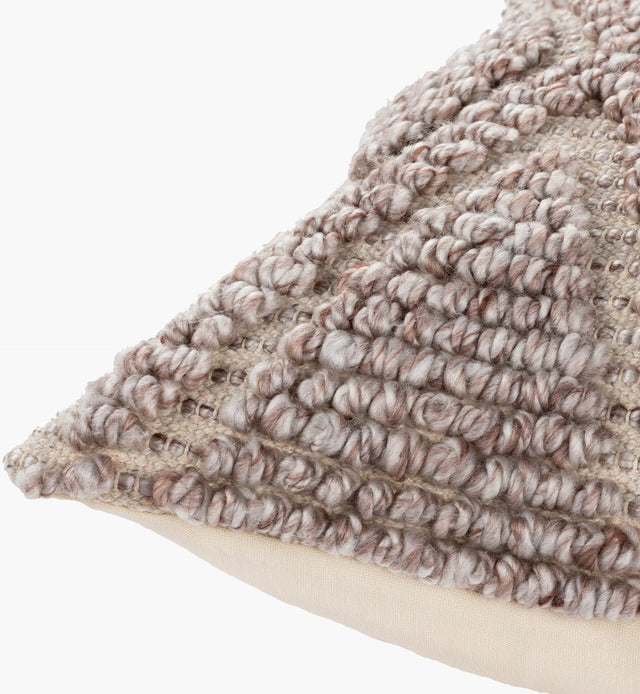 ANDERS FEMTE | PILLOWS