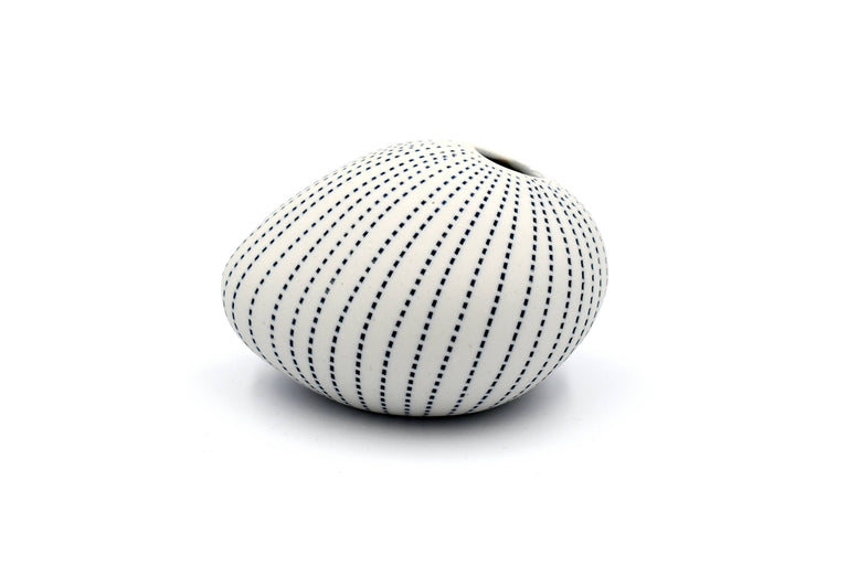 PORCELAIN PEBBLE BUD VASE  •  L