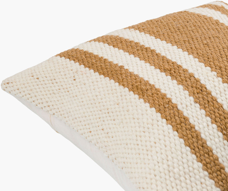 BRETT | PILLOWS