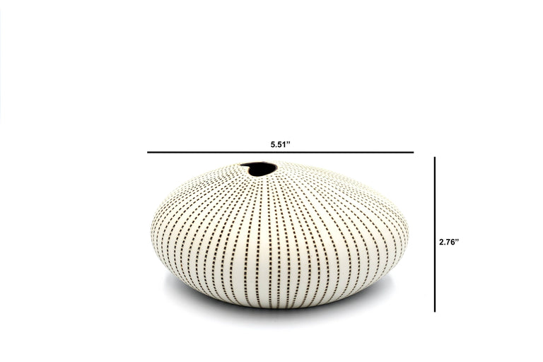 PORCELAIN PEBBLE BUD VASE  •  MX