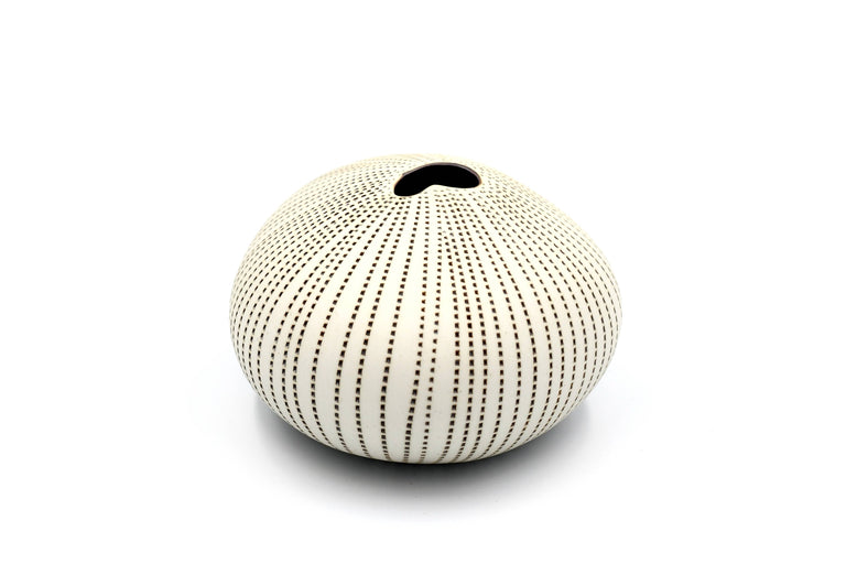PORCELAIN PEBBLE BUD VASE  •  MX